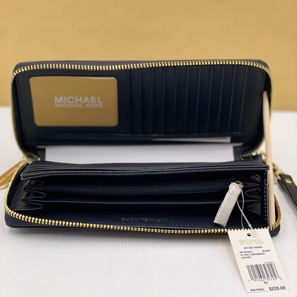 Michael Kors Continental Wallet Wristlet Black
